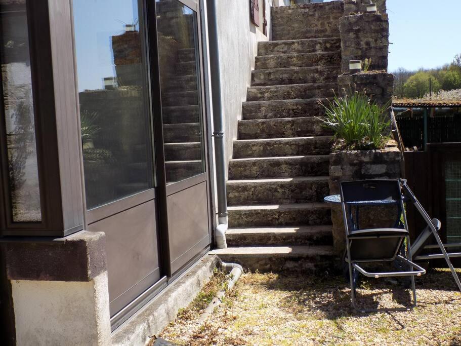 Vue Du Jardin Apartamento Les Adjots Exterior foto